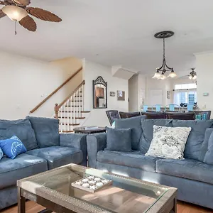  Holiday home Saint Louis Ave, Unit D United States